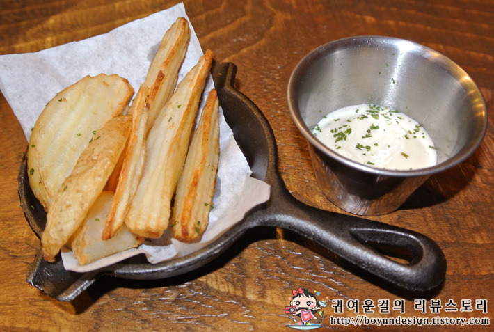 [목동맛집]방송만 17회이상 출연한 흑미도우 피자! 피자알볼로 목동본점!