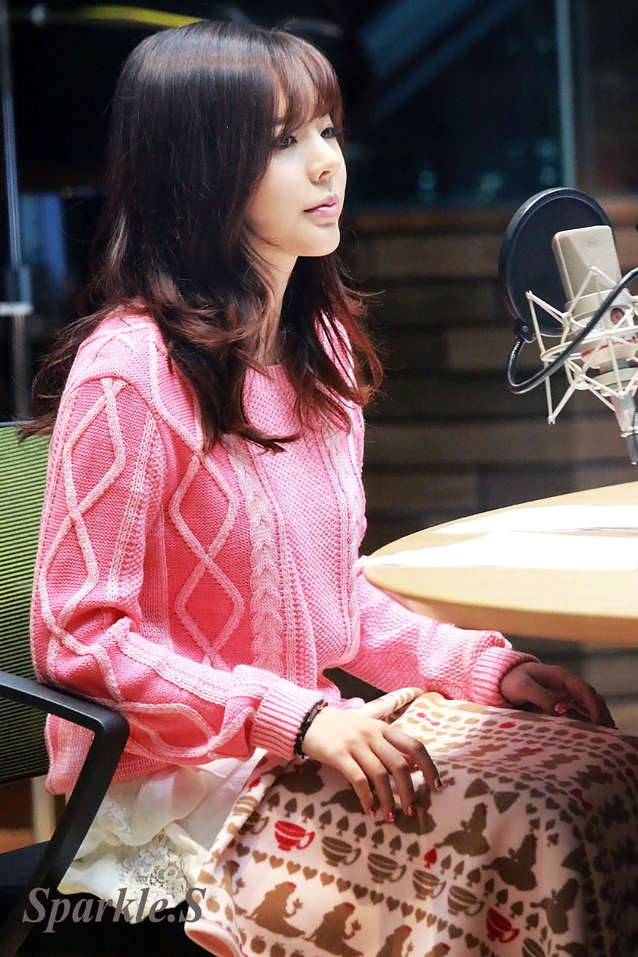 [OTHER][06-02-2015]Hình ảnh mới nhất từ DJ Sunny tại Radio MBC FM4U - "FM Date" - Page 6 225D7F45551C35BE127AC0