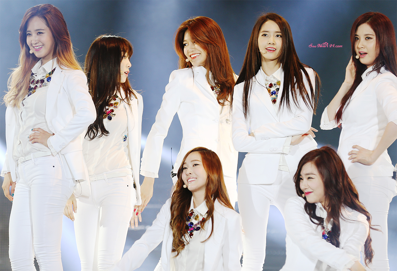 [PIC][22-03-2014]SNSD xuất phát đi Việt Nam để tham dự "2014 HEC KOREA FESTIVAL in Viet Nam" vào sáng nay - Page 10 232A055053616CAF01D08F