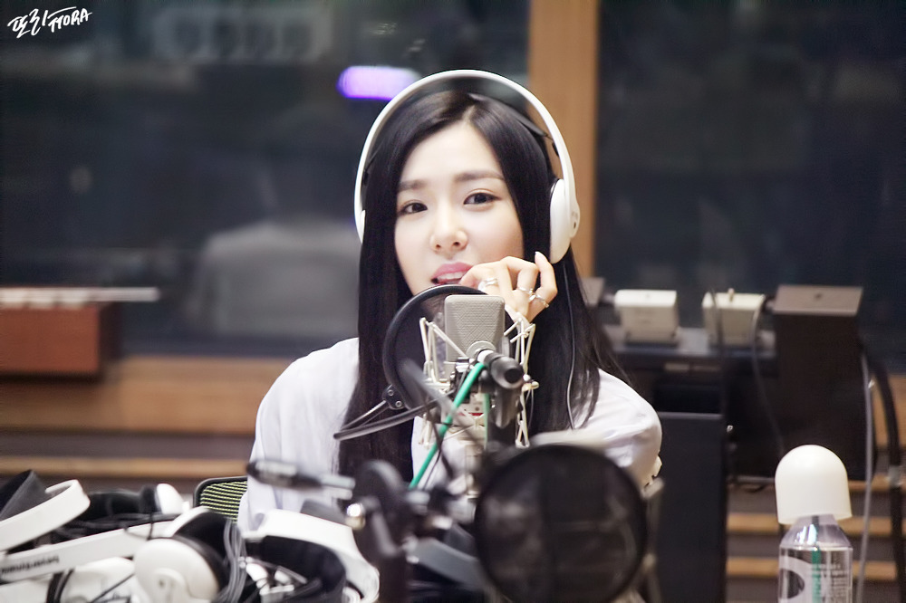 [OTHER][06-02-2015]Hình ảnh mới nhất từ DJ Sunny tại Radio MBC FM4U - "FM Date" - Page 17 261EF93D557EA70E2EB17A
