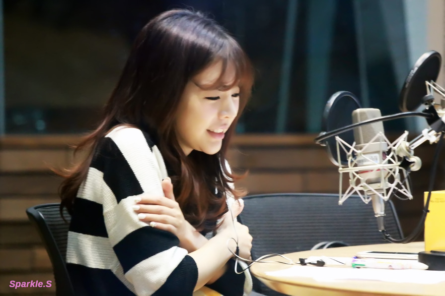 [OTHER][06-02-2015]Hình ảnh mới nhất từ DJ Sunny tại Radio MBC FM4U - "FM Date" - Page 10 26450C3B554BA2DA03C3FC