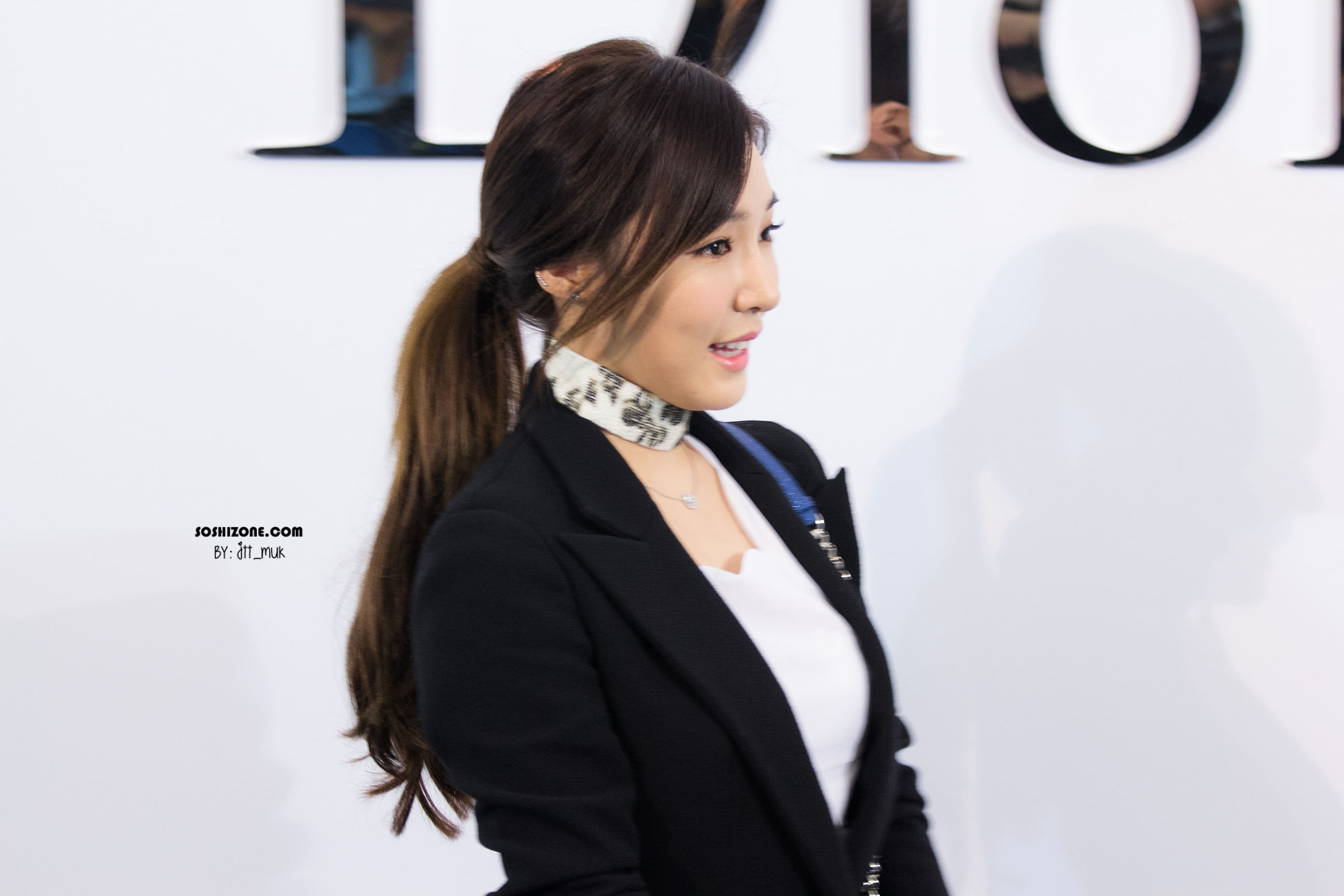 [PIC][17-02-2016]Tiffany khởi hành đi Thái Lan để tham dự sự kiện khai trương chi nhánh của thương hiệu "Christian Dior" vào hôm nay - Page 14 2251A8395728D32D057824