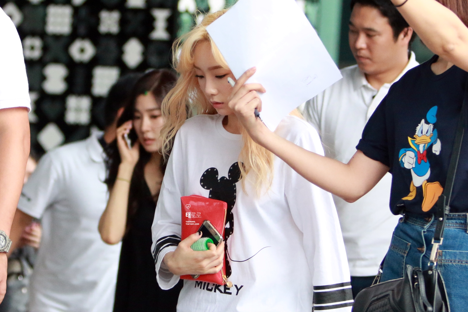 [PIC][04-08-2015]TaeTiSeo xuất hiện tại "SM COEX ARTIUM" vào hôm nay 2354EF4155D5E1731CDA54