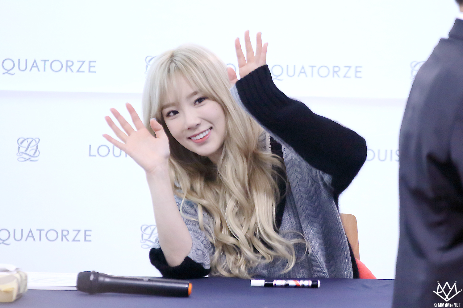 [PIC][27-11-2015]TaeTiSeo tham dự buổi Fansign cho thương hiệu "Louis Quartoze" tại Lotte Department Store Busan vào chiều nay - Page 6 2376433756A758D506729B