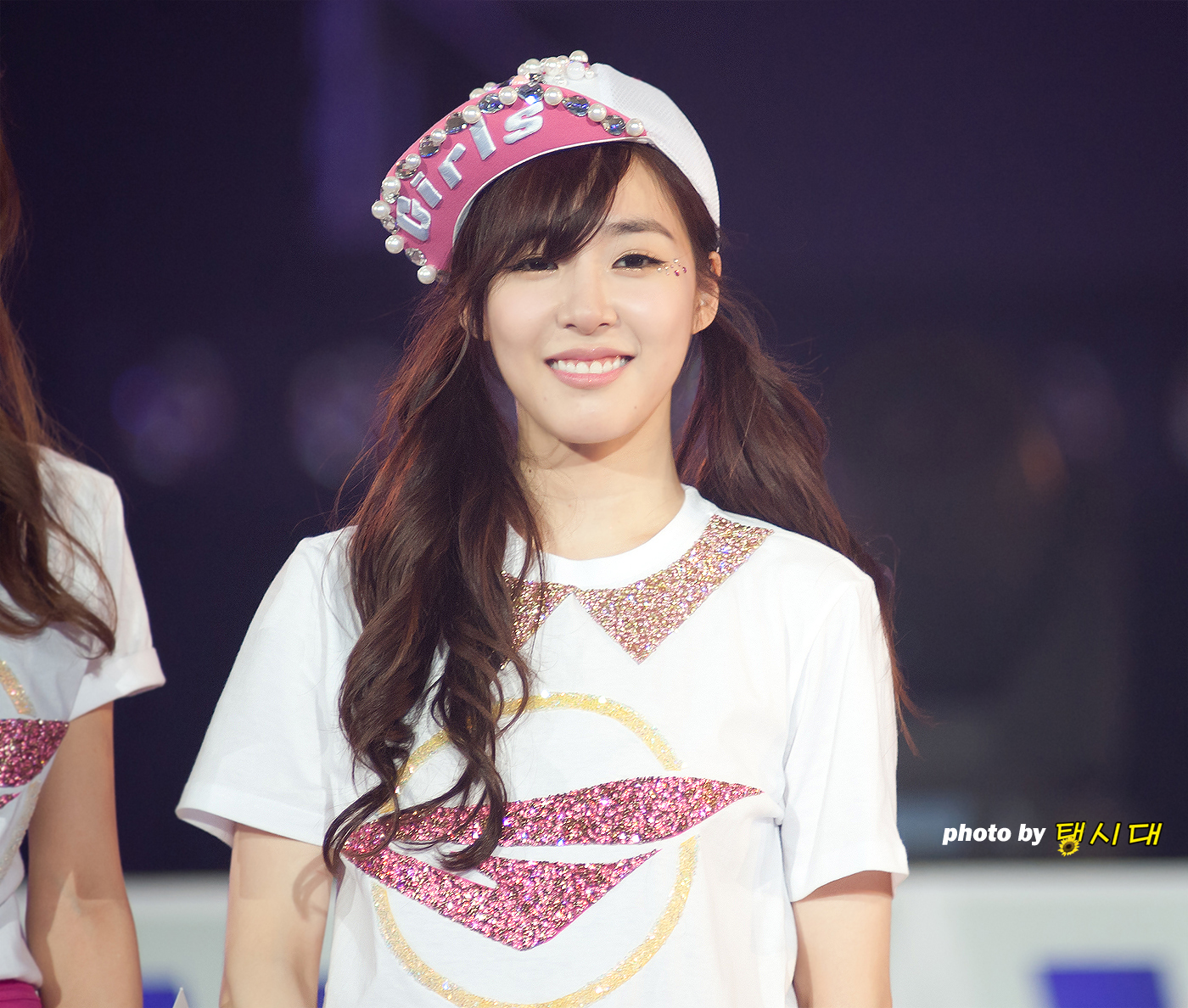 [PIC][08/09-06-2013]Hình ảnh mới nhất từ "2013 Girls' Generation's World Tour – Girls & Peace" tại Seoul, Hàn Quốc trong 2 ngày của SNSD + Selca từ hậu trường Concert của các thành viên và nhiều nghệ sĩ khác - Page 9 2637234951B558CF183297