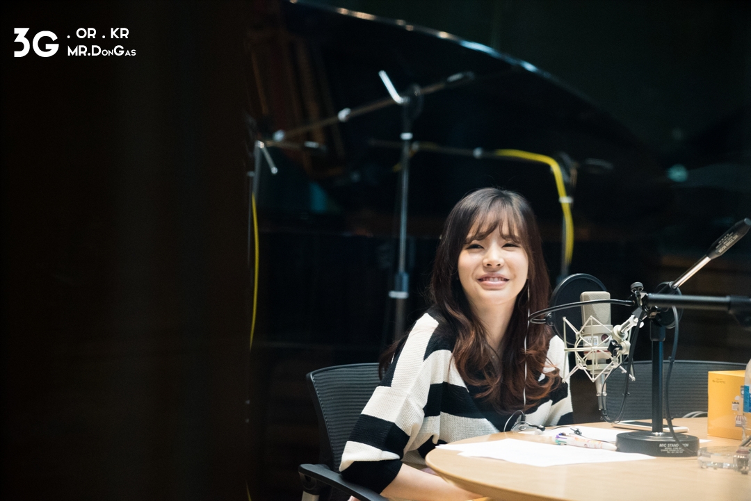 [OTHER][06-02-2015]Hình ảnh mới nhất từ DJ Sunny tại Radio MBC FM4U - "FM Date" - Page 9 263C58365542629C3688D5